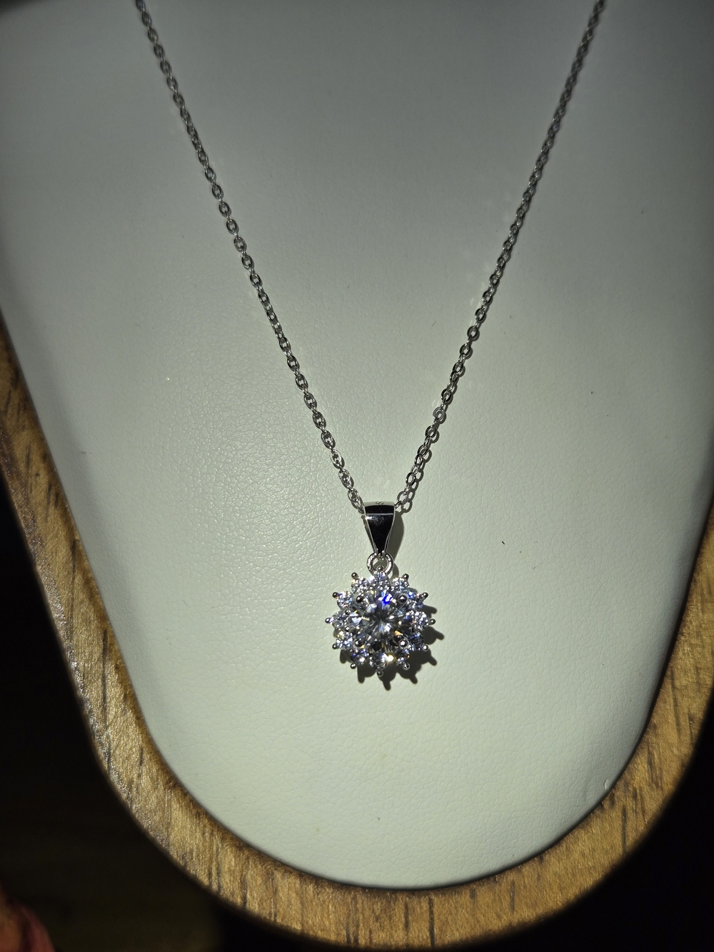 NWOT Sunflower/Snowflake/Sunburst Moissanite Sterling Silver925 Pendant Necklace - Picture 5 of 8